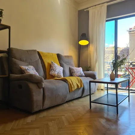 Апартаменты Perfect Long-term Stylish And Spacious Center Next To Vitosha Blvd София