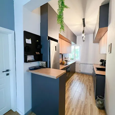 Апартаменты Perfect Long-term Stylish And Spacious Center Next To Vitosha Blvd София