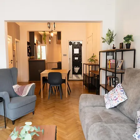 Perfect Long-term Stylish And Spacious Center Next To Vitosha Blvd * София